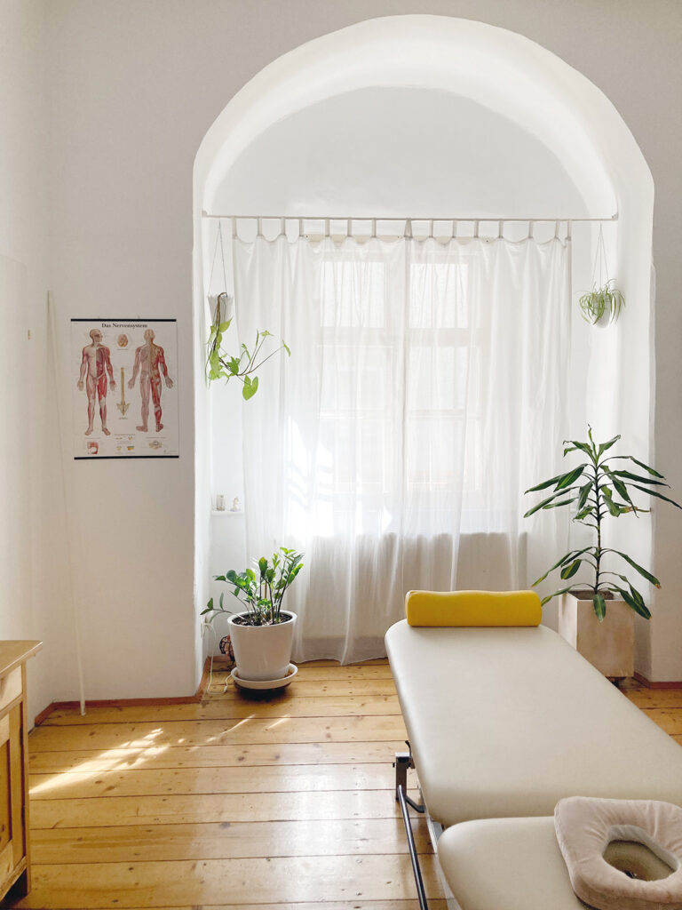 behandlungsraum osteopathie der mitte